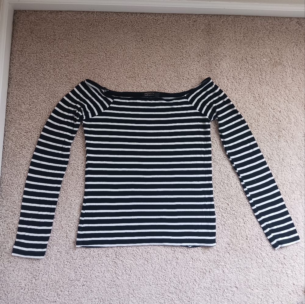 Forever 21 Contemporary Womens Cold Shoulder Black/White Striped Shirt Size M